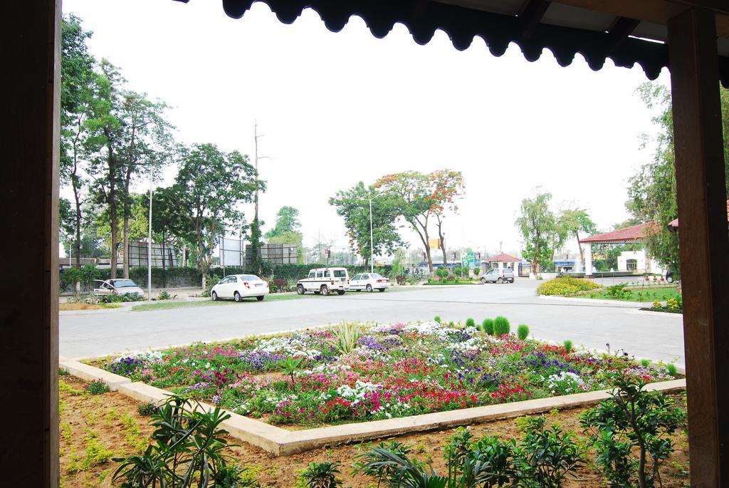 Chanakya Bnr Hotel Ranchi Esterno foto