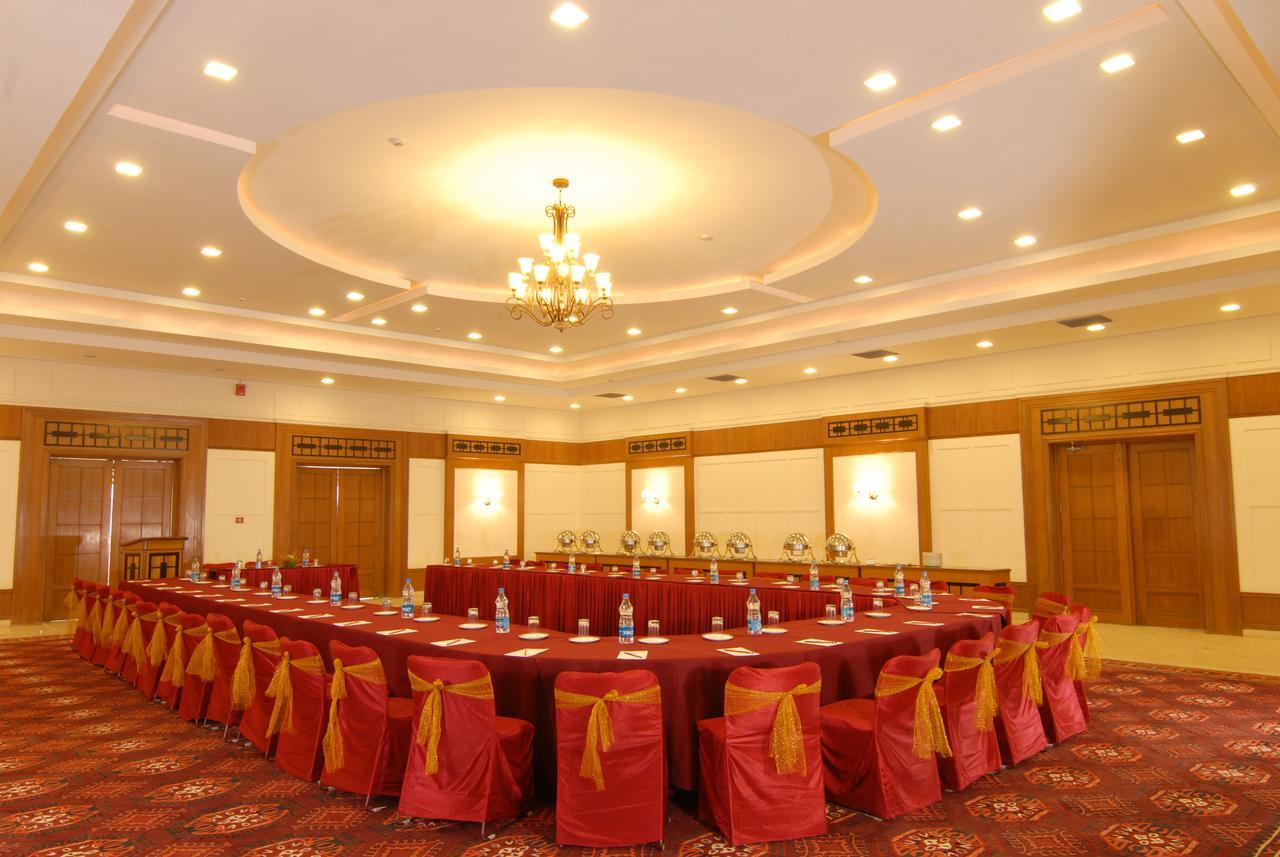 Chanakya Bnr Hotel Ranchi Esterno foto